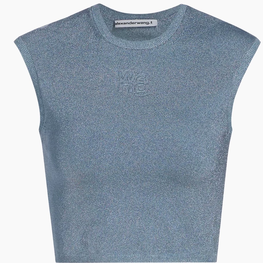 Regular fit.
Stacked Wang logo at chest.
Cropped hem.
Capped sleeves.